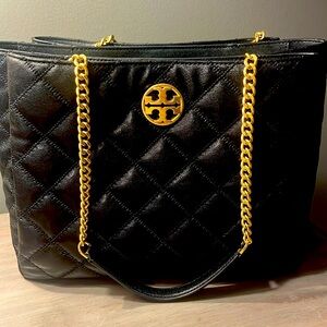 Tory Burch large black leather purse like new!